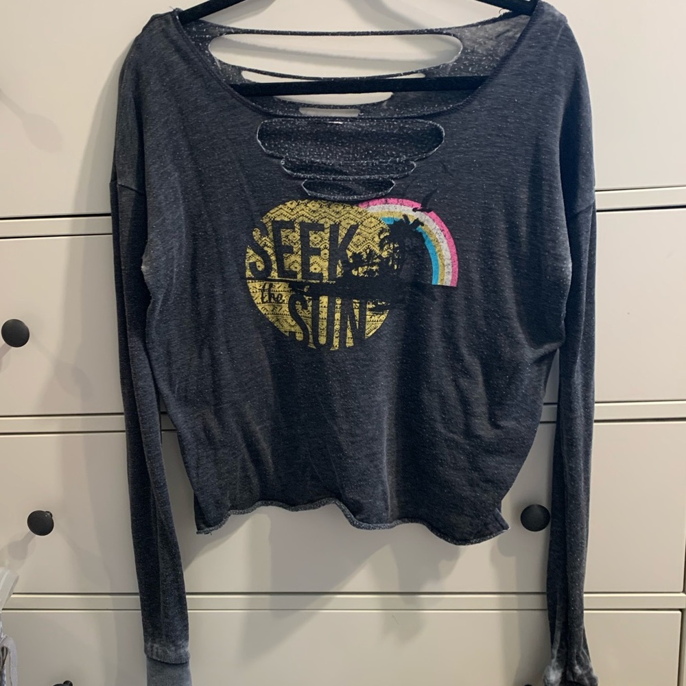 Distressed acid washed crew neck